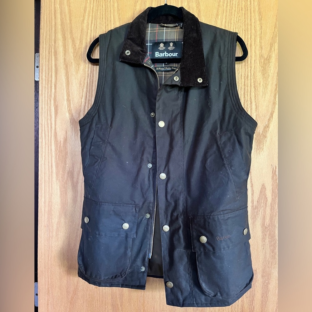 Barbour waxed vest NWT